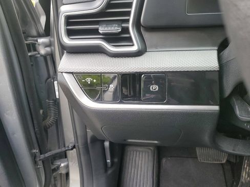 Used 2024 Kia Sportage LX FWD image 19