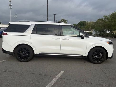 Used 2024 Kia Carnival SX FWD image 8