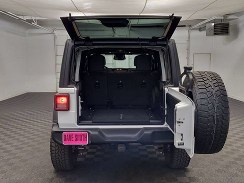 Used 2026 Jeep Wrangler Unlimited Sport AWD/4WD image 19