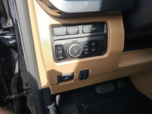 Used 2024 Ford F450 Lariat w/ Chrome Package image 23