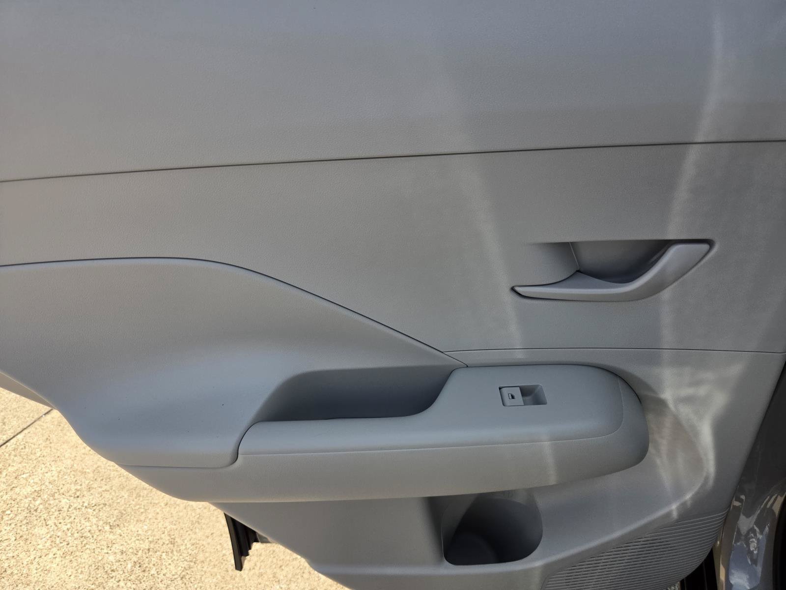 New 2027 Hyundai Kona SEL Sport FWD image 9