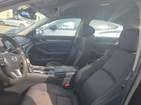 Used 2018 Honda Accord LX image 5