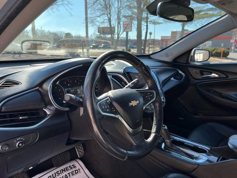 Used 2016 Chevrolet Malibu Premier w/ Driver Confidence Package image 10