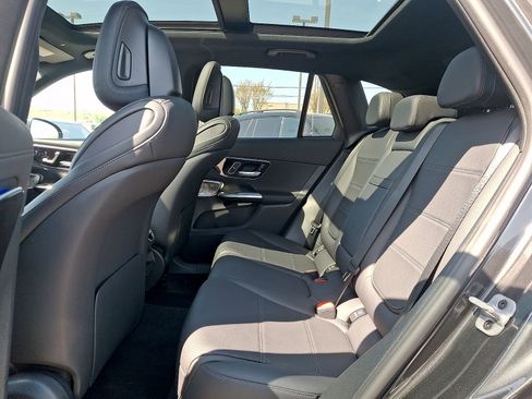 Used 2024 Mercedes-Benz GLC 300 4MATIC image 10