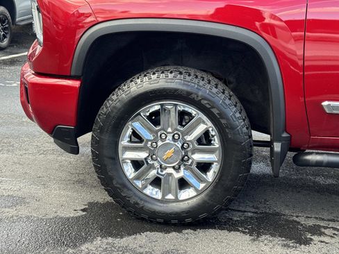 Used 2024 Chevrolet Silverado 2500 High Country w/ High Country Premium Package image 28