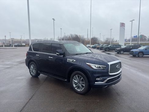 Used 2022 INFINITI QX80 Luxe w/ Cargo Package image 7