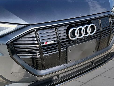 Used 2021 Audi e-tron Premium Plus w/ Premium Plus Package AWD/4WD image 28