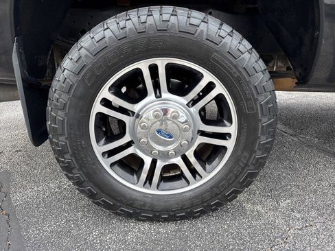 Used 2015 Ford F250 Platinum image 11