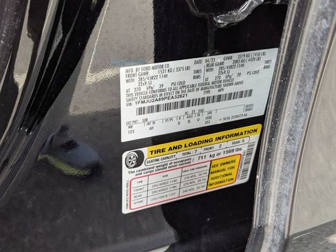 Used 2023 Ford Expedition Limited image 32