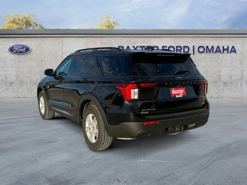 Certified 2025 Ford Explorer Active AWD/4WD image 3