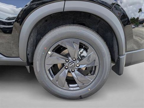 New 2026 Nissan Rogue SV FWD image 9