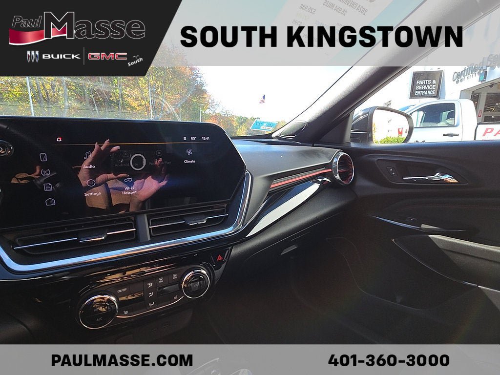 Used 2024 Chevrolet Trax RS w/ Sunroof Package FWD image 15