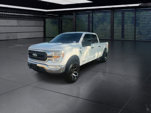 Used 2021 Ford F150 XLT w/ Equipment Group 301A Mid image 4