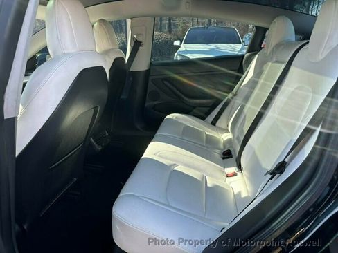 Used 2022 Tesla Model 3 Performance image 17