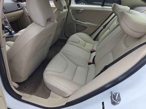 Used 2014 Volvo S60 T5 FWD image 19