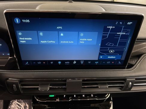 Used 2025 Lincoln Corsair Reserve w/ Jet Appearance Package image 9