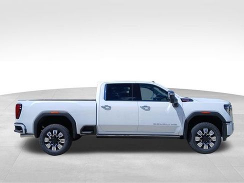 New 2026 GMC Sierra 3500 Denali w/ Denali Reserve Package AWD/4WD image 6