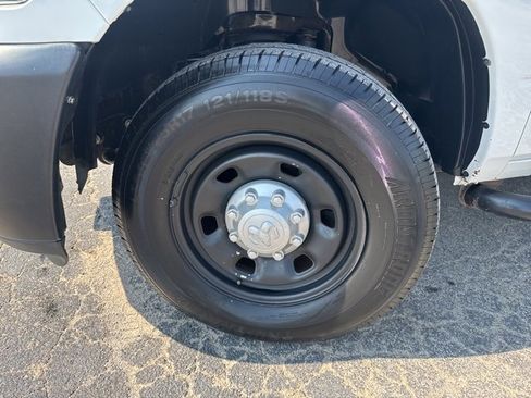 Used 2018 RAM 2500 Tradesman w/ Power & Remote Entry Group image 13