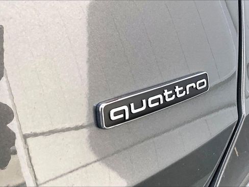 Used 2025 Audi Q3 2.0T Premium image 19