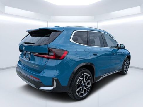 Used 2023 BMW X1 xDrive28i w/ Premium Package AWD/4WD image 3