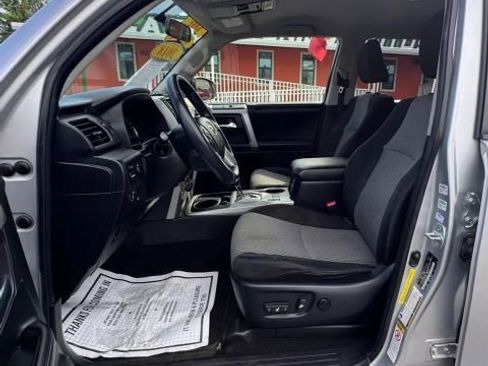 Used 2018 Toyota 4Runner SR5 RWD image 11