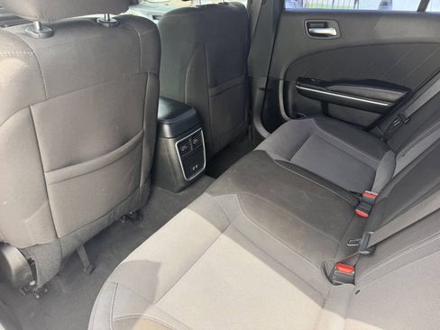 Used 2022 Dodge Charger SXT RWD image 12