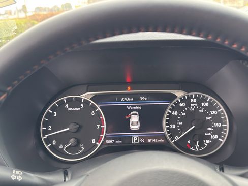 Used 2024 Nissan Sentra SR w/ SR Premium Package image 22