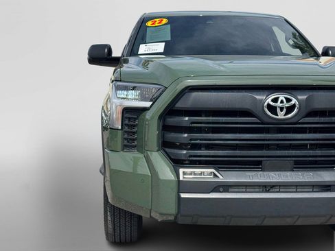 Used 2022 Toyota Tundra SR5 w/ SR5 Convenience Package image 9