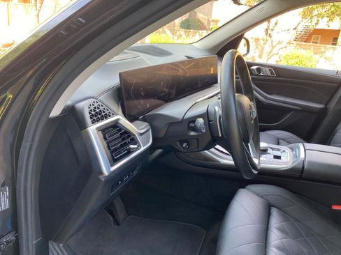 Used 2025 BMW X7 xDrive40i w/ Parking Assistance Package AWD/4WD image 33
