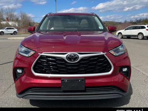 Used 2021 Toyota Highlander XLE image 8