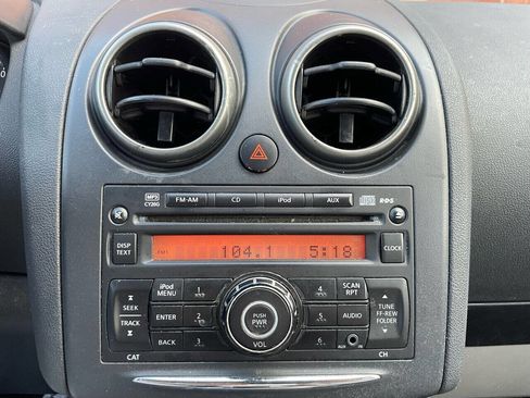 Used 2014 Nissan Rogue S image 14