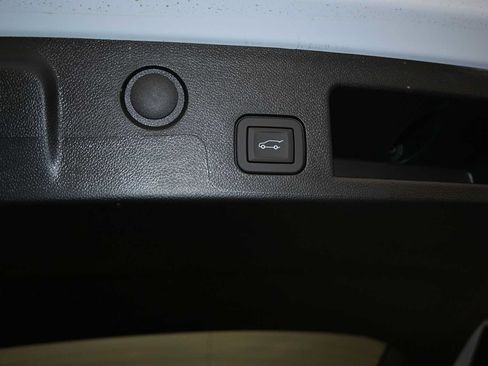 Used 2026 GMC Terrain AT4 w/ Convenience Package III AWD/4WD image 24