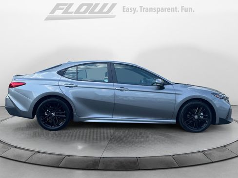 Used 2026 Toyota Camry SE w/ Convenience Package FWD image 10