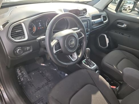 Certified 2020 Jeep Renegade Sport w/ Sport Appearance Group FWD image 18