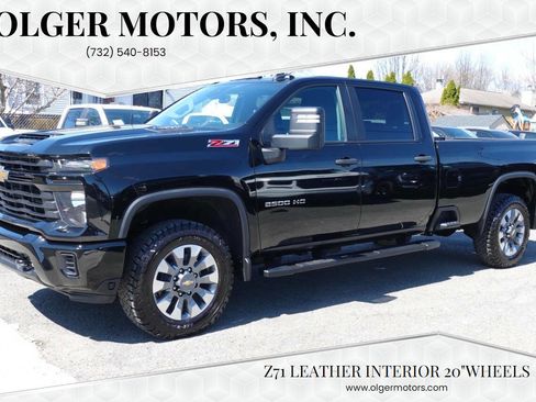 Used 2024 Chevrolet Silverado 2500 Custom w/ Custom Value Package AWD/4WD image 1