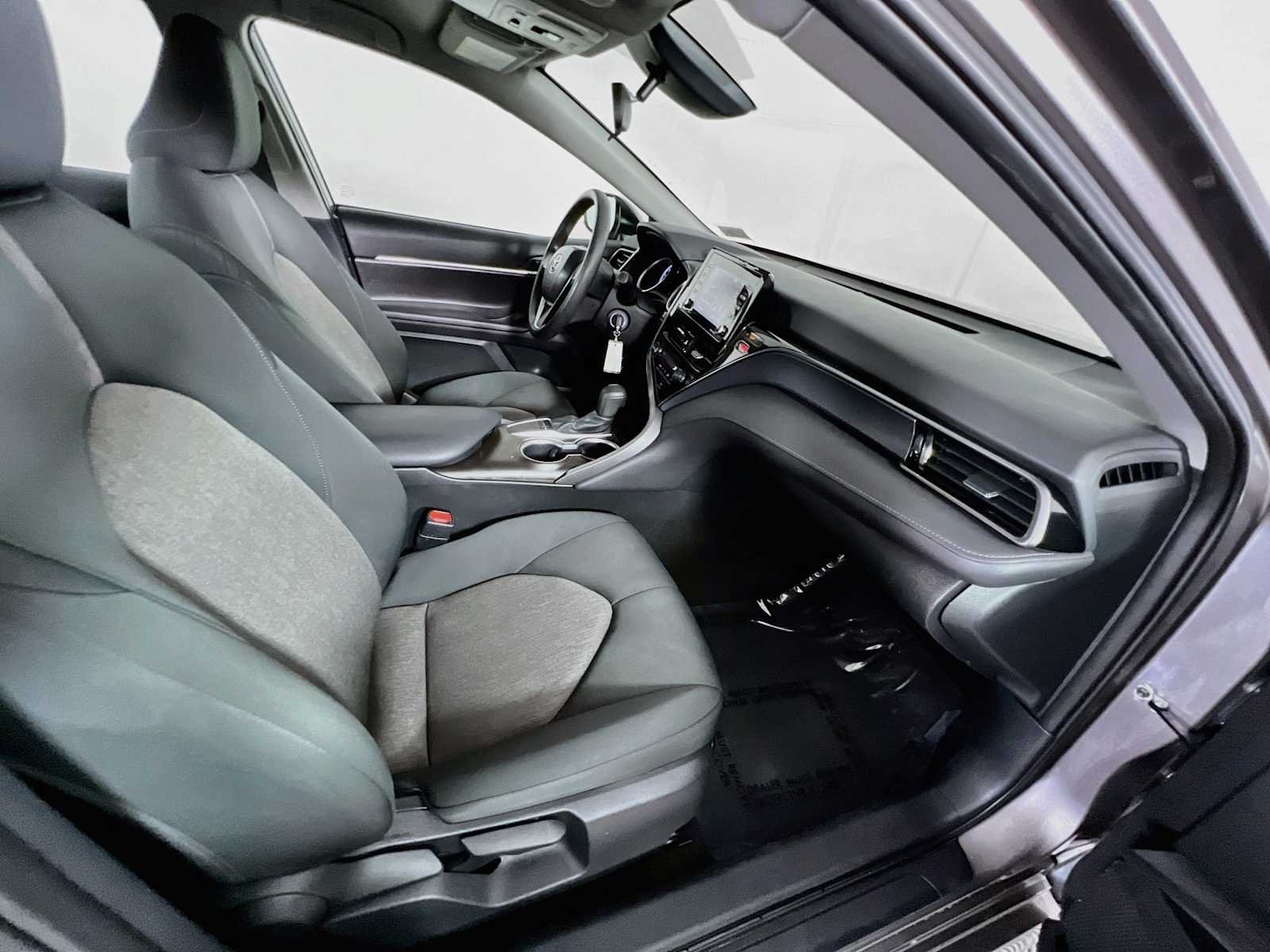 Used 2024 Toyota Camry LE FWD image 27
