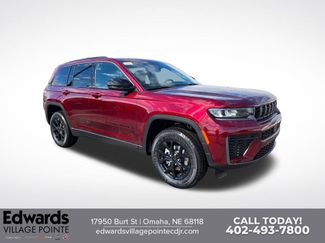 New 2026 Jeep Grand Cherokee Laredo video 1