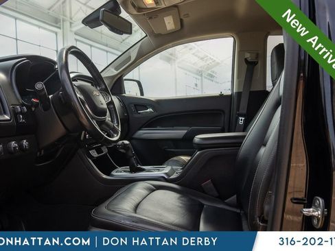 Used 2019 Chevrolet Colorado ZR2 w/ ZR2 Midnight Special Edition AWD/4WD image 3