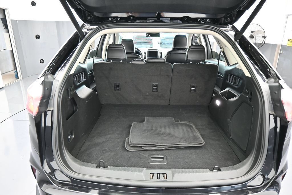 Used 2024 Ford Edge Titanium AWD/4WD image 43