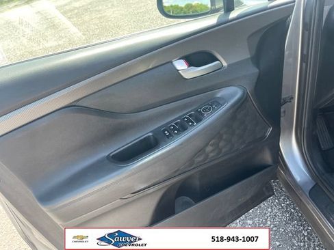 Used 2019 Hyundai Santa Fe SE FWD image 11