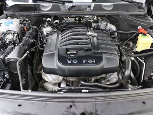 Used 2016 Volkswagen Touareg VR6 AWD/4WD image 25