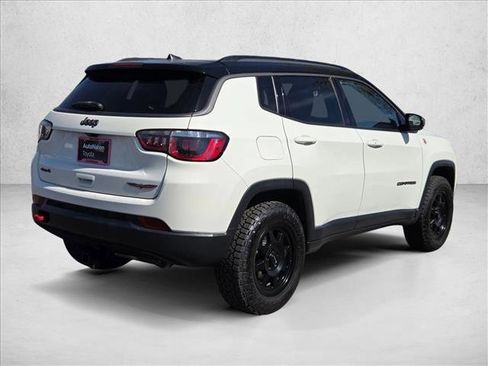 Used 2019 Jeep Compass Trailhawk image 5