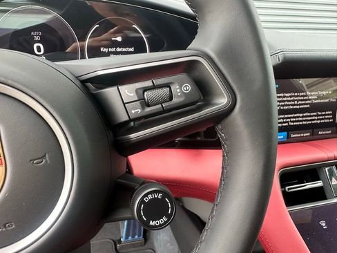 Used 2025 Porsche Taycan 4 Cross Turismo image 19