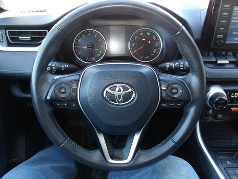 Used 2019 Toyota RAV4 XLE Premium w/ All Weather Liner Package AWD/4WD image 15