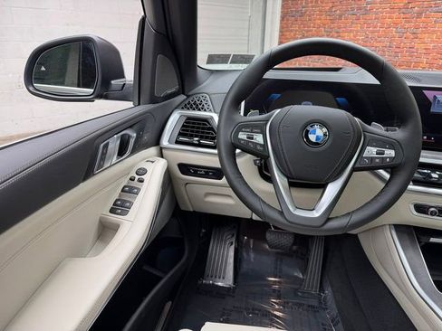 Used 2026 BMW X5 xDrive40i w/ Climate Comfort Package image 13