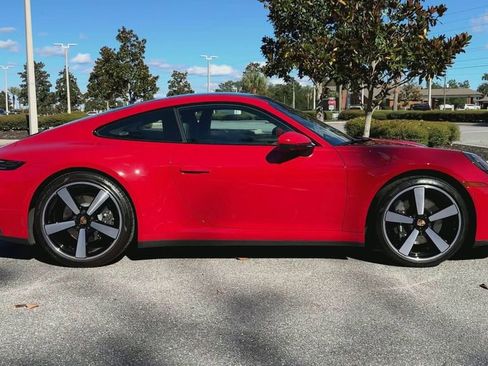 Used 2025 Porsche 911 Carrera image 9