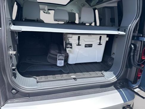 New 2025 Land Rover Defender 110 S AWD/4WD image 34