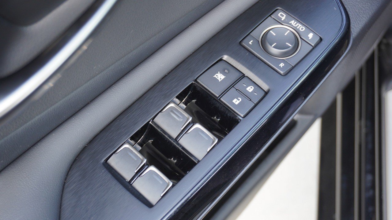 Certified 2024 Lexus ES 350 Ultra Luxury w/ Accessory Package (Z2) FWD image 22