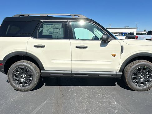 New 2025 Ford Bronco Sport Badlands w/ Badlands Tech Package AWD/4WD image 2