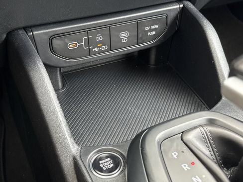 Used 2025 Kia K4 FWD image 25